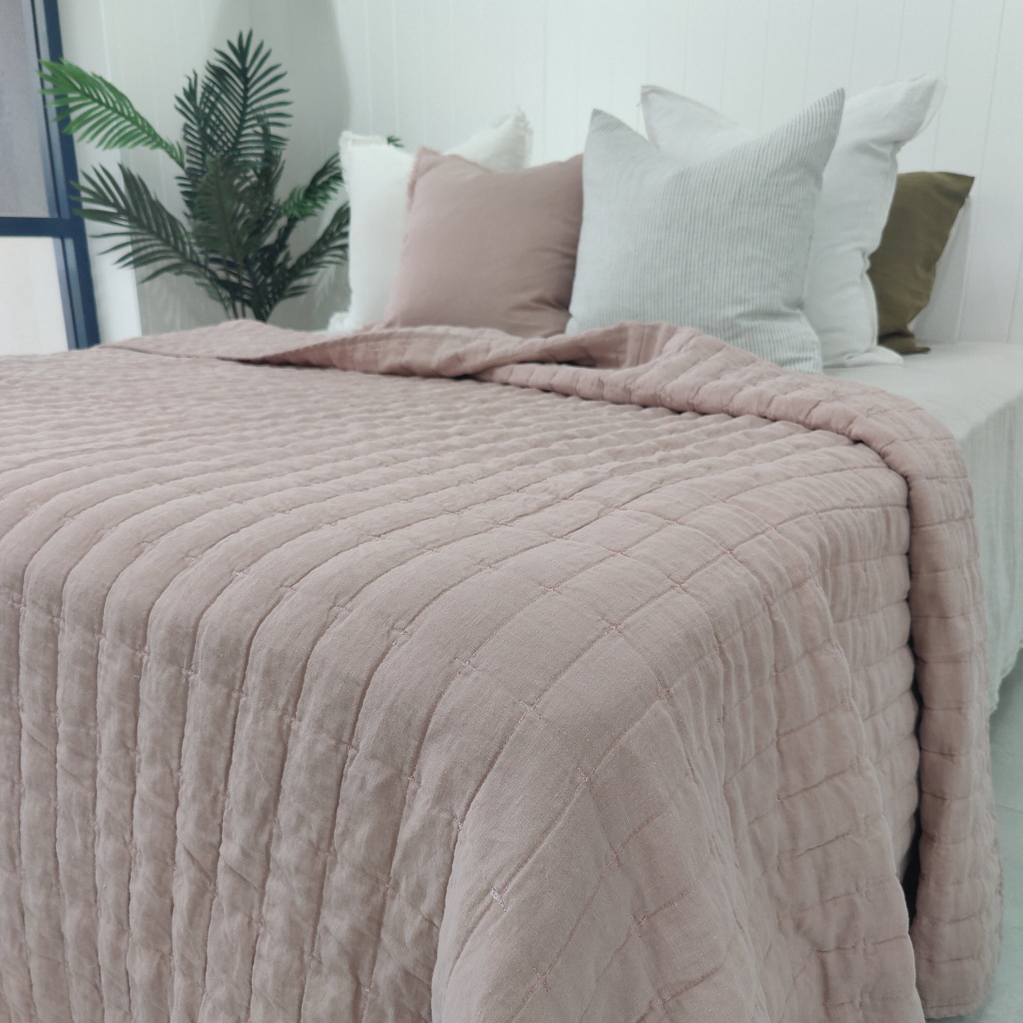 Bed Linen French Linen Quilted Bed Cover Dusty Pink